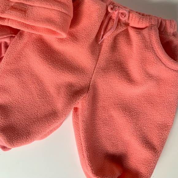 Children’s Place Bear Sweats & Hat Set - Picture 6 of 8